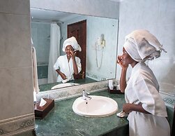 Golden Tulip Dar Es Salaam