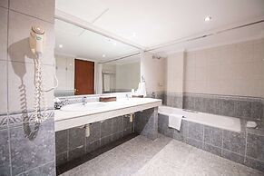 Golden Tulip Dar Es Salaam