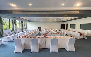 Golden Tulip Dar Es Salaam