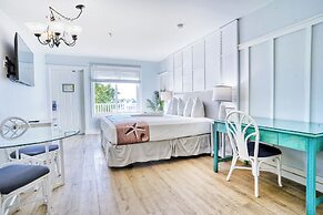 The Lighthouse Resort Inn & Suites