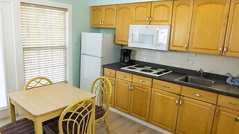 The Lighthouse Resort Inn & Suites