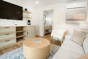 The Lighthouse Resort Inn & Suites