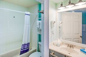 The Lighthouse Resort Inn & Suites