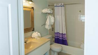 The Lighthouse Resort Inn & Suites