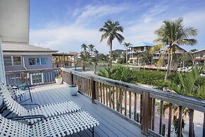 The Lighthouse Resort Inn & Suites