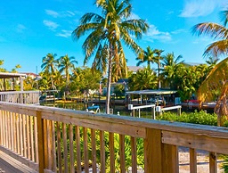 The Lighthouse Resort Inn & Suites