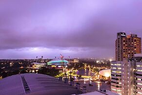 Oaks Adelaide Embassy Suites