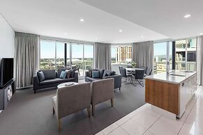 Oaks Adelaide Embassy Suites