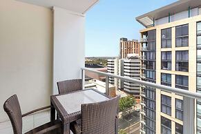 Oaks Adelaide Embassy Suites