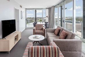 Oaks Adelaide Embassy Suites