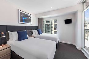 Oaks Adelaide Embassy Suites