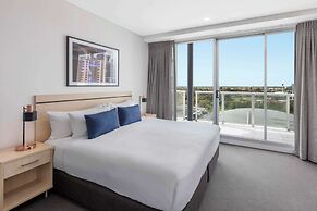 Oaks Adelaide Embassy Suites