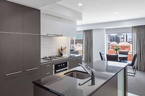 Oaks Adelaide Embassy Suites