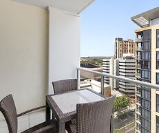 Oaks Adelaide Embassy Suites