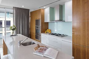 Oaks Adelaide Embassy Suites