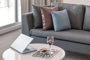 Oaks Adelaide Embassy Suites