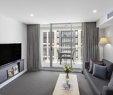 Oaks Adelaide Embassy Suites