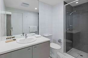 Oaks Adelaide Embassy Suites