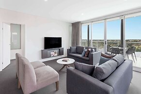 Oaks Adelaide Embassy Suites