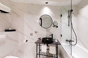 Star Champs Elysées