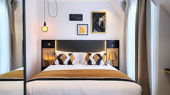 Star Champs Elysées