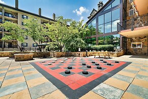 Gatlinburg Town Square