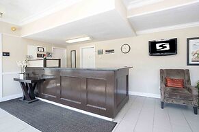 Sandman Inn Blue River