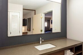 Courtyard Minneapolis St. Paul/Roseville by Marriott