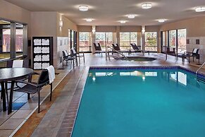 Courtyard Minneapolis St. Paul/Roseville by Marriott