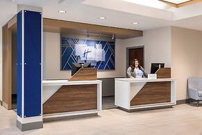 Holiday Inn Express And Suites Hagerstown by IHG