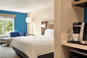 Holiday Inn Express And Suites Hagerstown by IHG