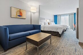 Holiday Inn Express & Suites Starkville by IHG