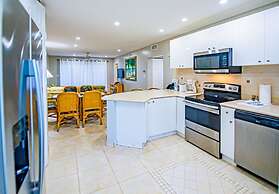 Seven Mile Beach Resort & Club