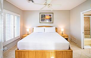 Seven Mile Beach Resort & Club