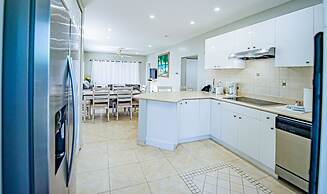 Seven Mile Beach Resort & Club