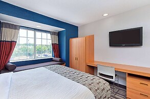 Microtel Inn & Suites by Wyndham Cordova/Memphis/By Wolfchas