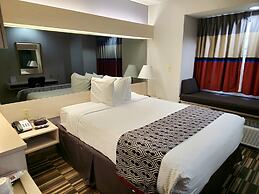 Microtel Inn & Suites by Wyndham Claremore