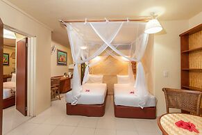 The Rarotongan Beach Resort & Lagoonarium