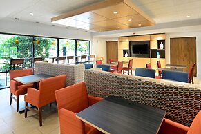 Holiday Inn Express & Suites Raleigh Durham Airport at RTP by IHG