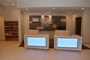 Holiday Inn Express & Suites Waterville - North by IHG