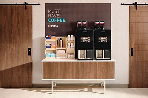 Holiday Inn Express & Suites Waterville - North by IHG