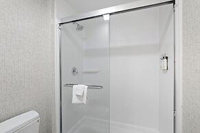 Holiday Inn Express & Suites Locust Grove by IHG