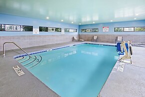 Holiday Inn Express & Suites Locust Grove by IHG