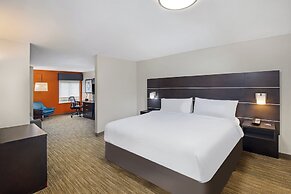 Holiday Inn Express & Suites Locust Grove by IHG