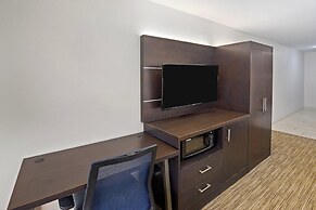 Holiday Inn Express & Suites Locust Grove by IHG