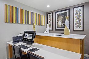 Holiday Inn Express & Suites Locust Grove by IHG