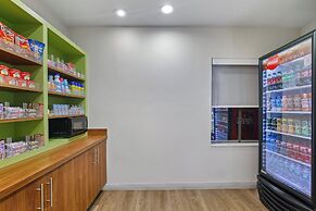 Holiday Inn Express & Suites Locust Grove by IHG