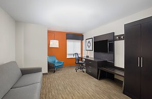Holiday Inn Express & Suites Locust Grove by IHG