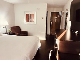 Travelodge by Wyndham Valleyfair Shakopee