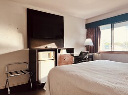 Travelodge by Wyndham Valleyfair Shakopee